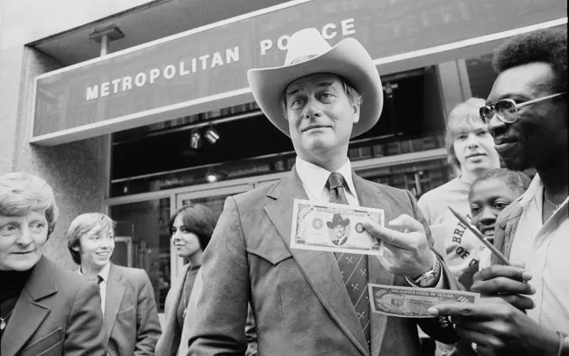 Larry Hagman Net Worth - Wiki, ikä, paino ja pituus, ihmissuhteet, perhe ja paljon muuta