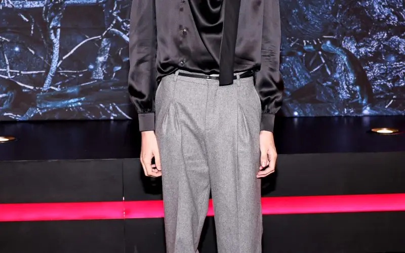 Finn Wolfhardin nettovarallisuus - Wiki, ikä, paino ja pituus, ihmissuhteet, perhe ja paljon muuta