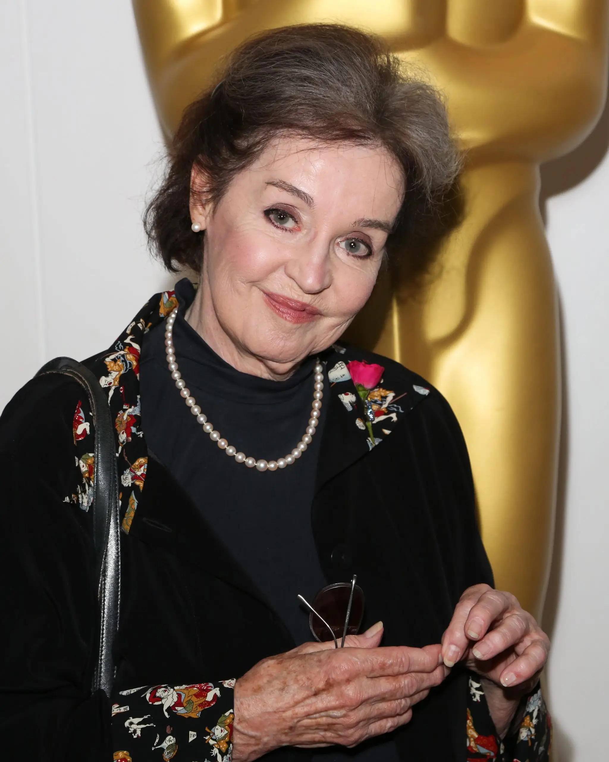 Millie Perkins foto 2