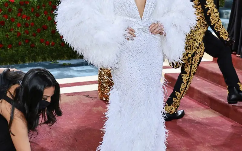 Eiza Gonzálezin nettoarvo - Wiki, ikä, paino ja pituus, ihmissuhteet, perhe ja paljon muuta