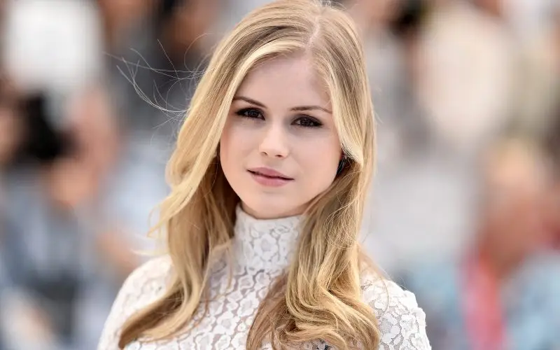 Erin Moriartyn nettovarallisuus – Wiki, ikä, paino ja pituus, ihmissuhteet, perhe ja paljon muuta