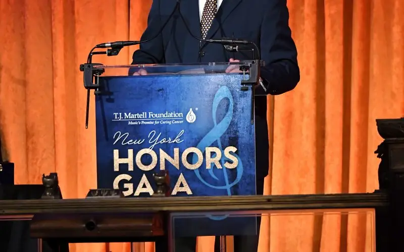 Robert Wuhl Net Worth - Wiki, wiek, waga i wzrost, relacje, rodzina i nie tylko