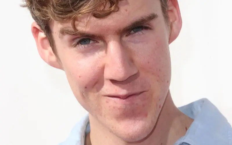 Dax Flame Net Worth - Wiki, ikä, paino ja pituus, ihmissuhteet, perhe ja paljon muuta