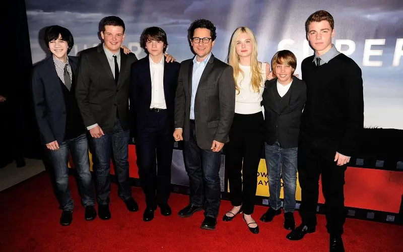 Zach Millsin nettovarallisuus – Wiki, ikä, paino ja pituus, ihmissuhteet, perhe ja paljon muuta