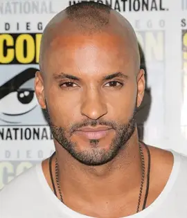 Ricky Whittle Peso Peso ha messo in scena