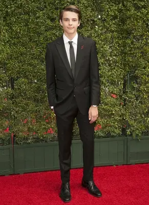 Corey Fogelmanis Height Weight Stats