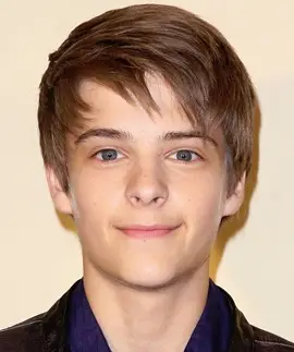 Misure del corpo di Corey Fogelmanis