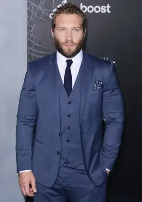 Jai Courtney Body Measurements Shoe Size
