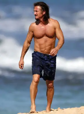 Sean Penn Measurements and Facts
