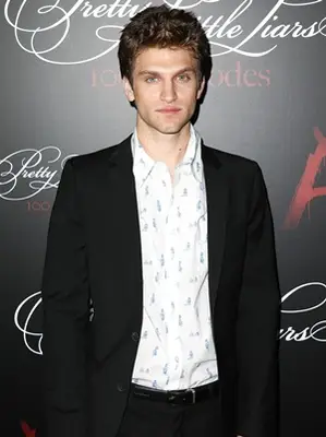 Keegan Allen Body Measurements