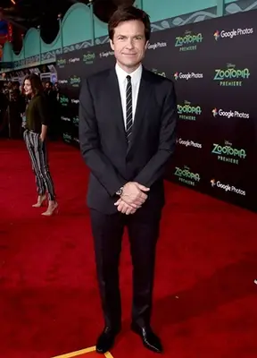 Jason Bateman Height Weight Body Shape