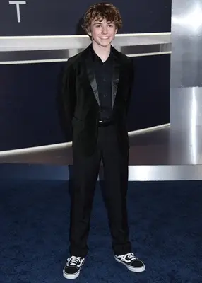 Walker Scobell Body Measurements