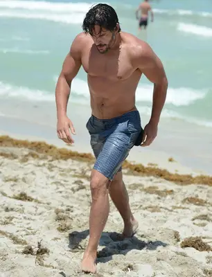 Joe Manganiello Height Weight Body Shape