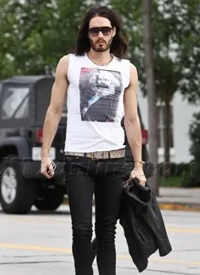Russell Brand Height Body Shape