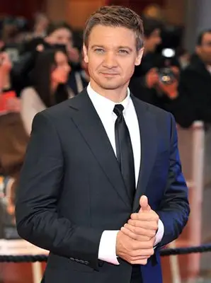 Jeremy Renner Body Measurements