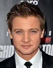 Il corpo di Jeremy Renner misura le dimensioni della dimensione della scarpa