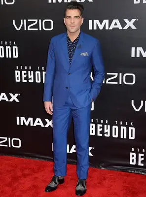 Zachary Quinto Height Weight Body Shape