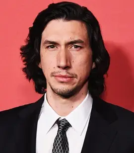 Adam Driver Pease le dimensioni dei fatti del corpo