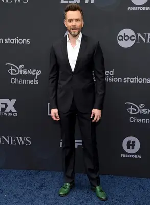 Joel McHale Measurements and Facts