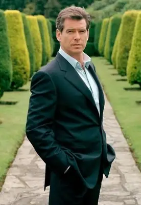 Pierce Brosnan Biography