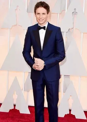 Eddie Redmayne Body Measurements Height Weight