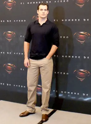 Henry Cavill Height Body Shape