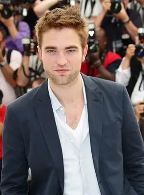 Robert Pattinson Biography