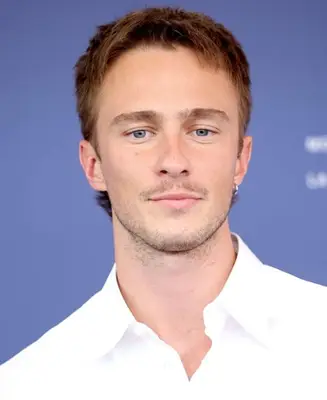 Drew Starkey Profile