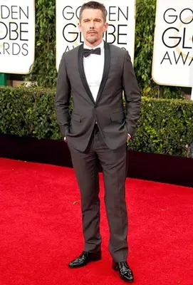 Ethan Hawke Height Weight Body Shape