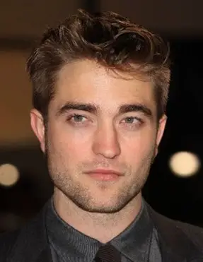 Le misure del corpo di Robert Pattinson