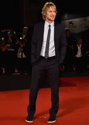 Owen Wilson Height Weight Body Shape