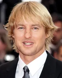 Il corpo di Owen Wilson misura il peso della scarpa