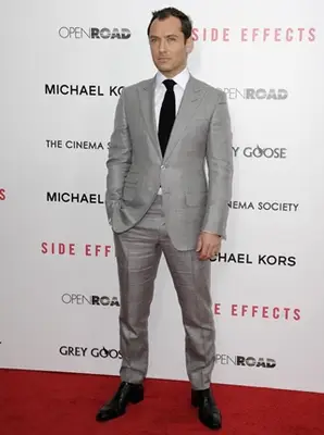 Jude Law Height Weight Body Shape