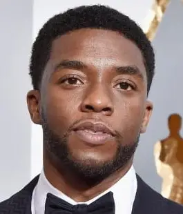 Il corpo di Chadwick Boseman misura il peso statistico vitale statistiche