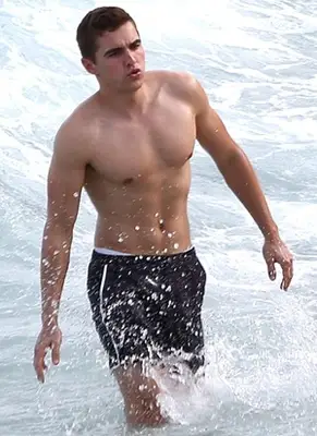 Dave Franco Body Measurements