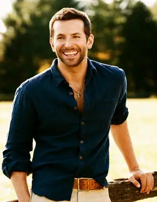 bradley cooper Biography