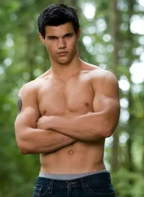 Taylor Lautner Body Measurements