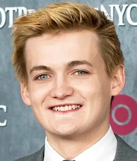 Jack Gleeson Dimensione corporeo della dimensione delle dimensioni