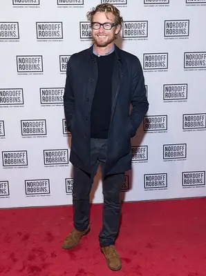 Simon Baker Measurements and Facts