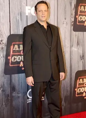 Vince Vaughn Height Weight Body Shape