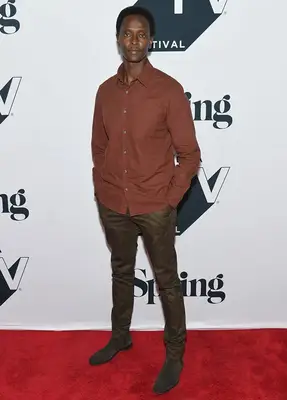 Gathegi Edge -kroppen måler vægten af ​​den statistiske sko