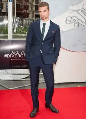 Theo James Height Body Shape