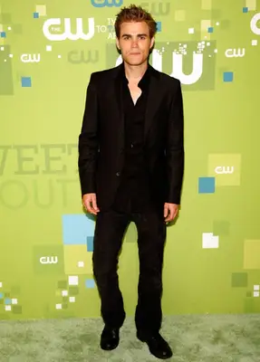 Paul Wesley Body Measurements Shoe Size