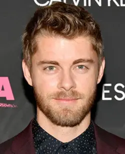 Luke Mitchell Pear Pesati Corpi Statistiche Dati Biografia Famiglia Wiki