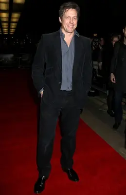 Hugh Grant Height Body Shape