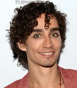 Robert Sheehan Misure di peso del peso della pera