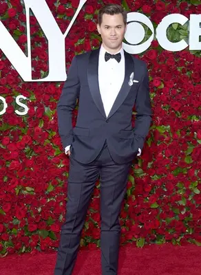 Andrew Rannells Body Measurements Stats