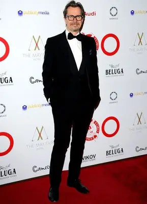 Gary Oldman Body Measurements