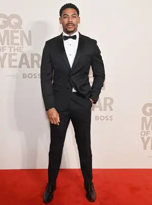 Aaron Pierre Height Weight Shoe Size