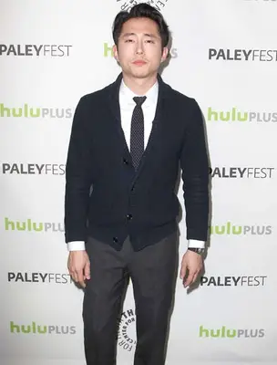 Steven Yeun Body Measurements Shoe Size